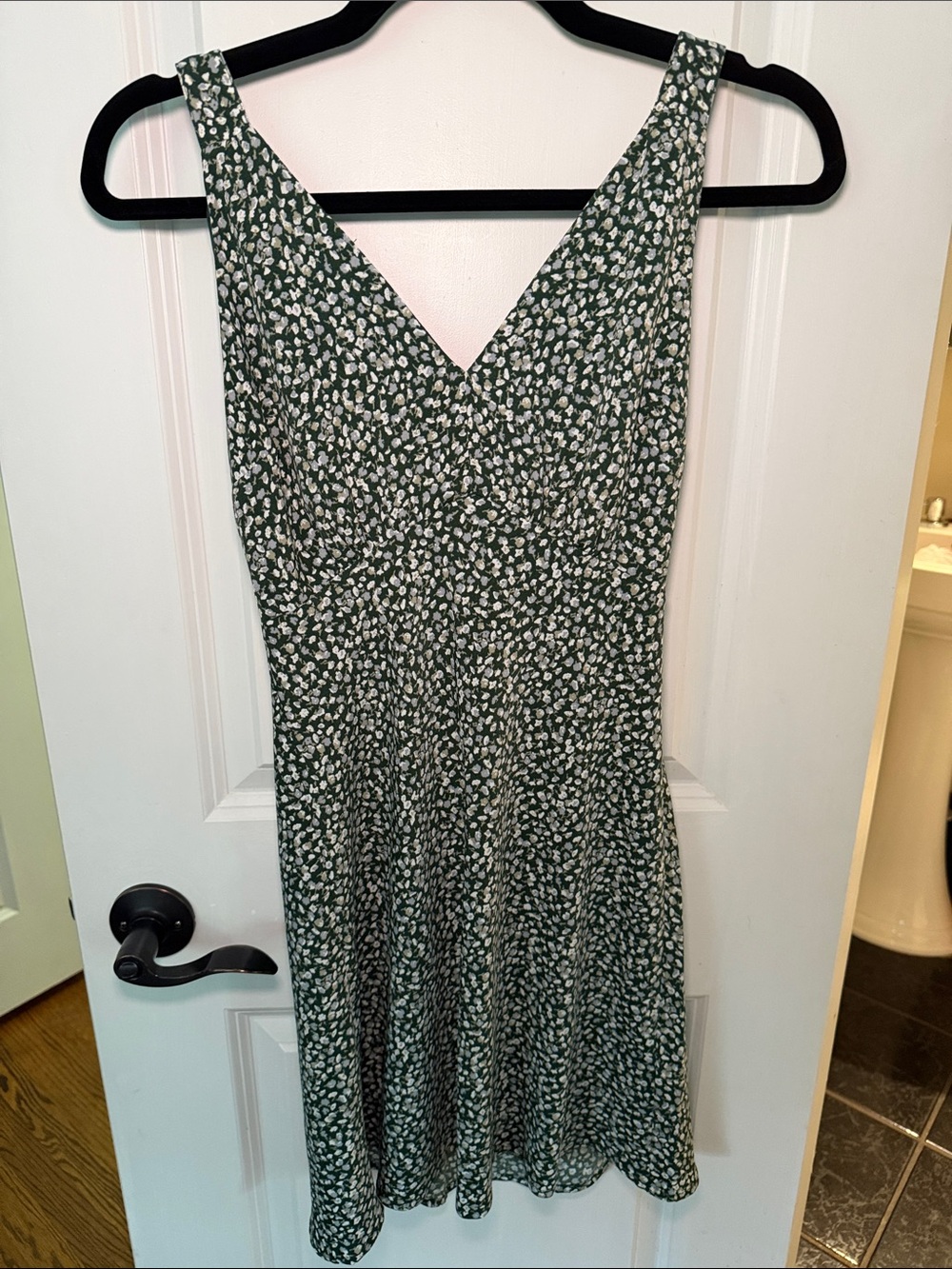 Abercrombie & Fitch Dark Green and White Floral V-Neck Mini Dress